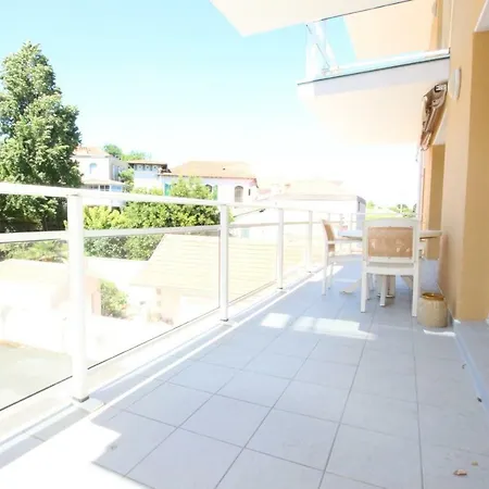 Grand Appt T2 Terrasse Sud + Pkg - 150m De La D'eyrac Apartman